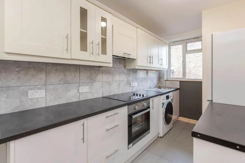 3 bedroom flat for rent