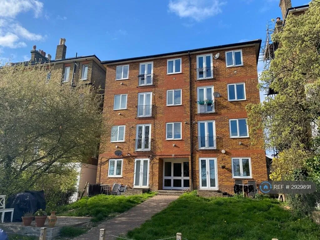 2 bedroom flat for rent