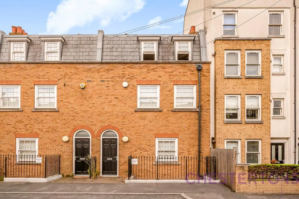 4 bedroom terraced house for rent
