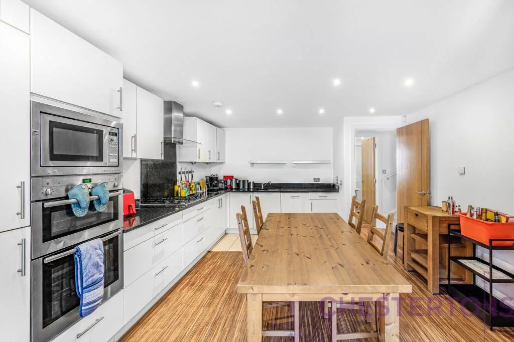 4 bedroom terraced house for rent