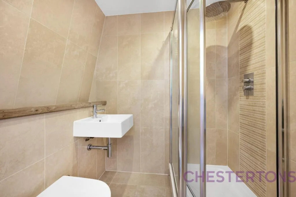 4 bedroom terraced house for rent
