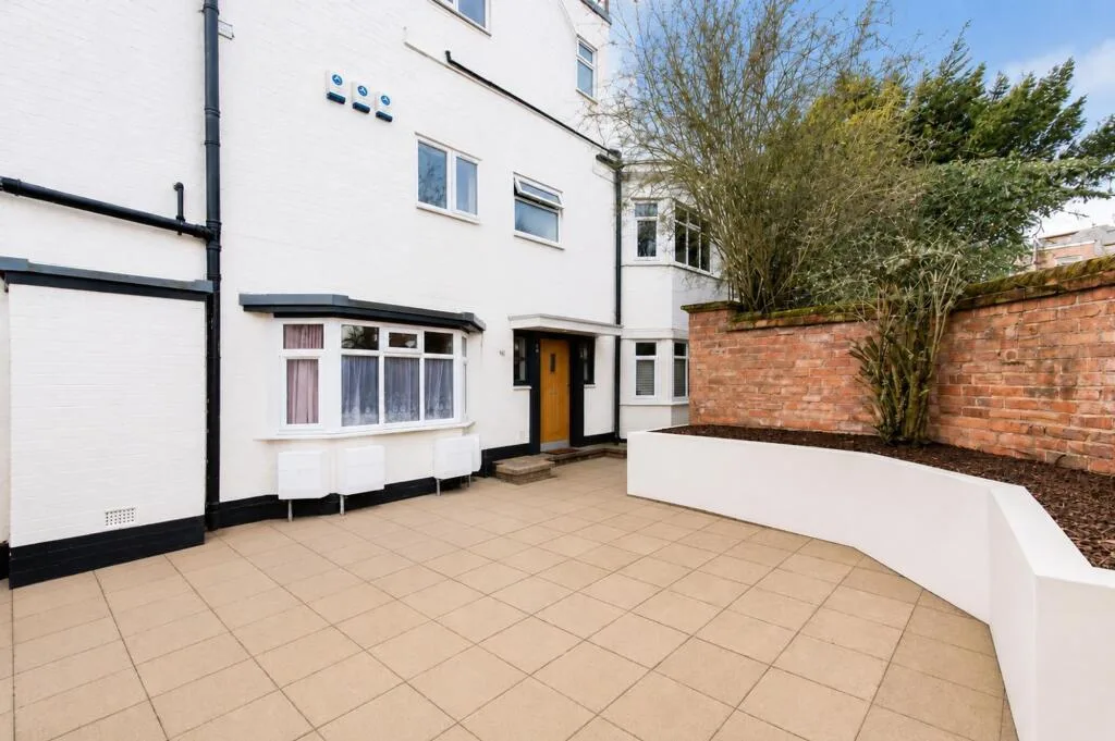 2 bedroom flat for rent