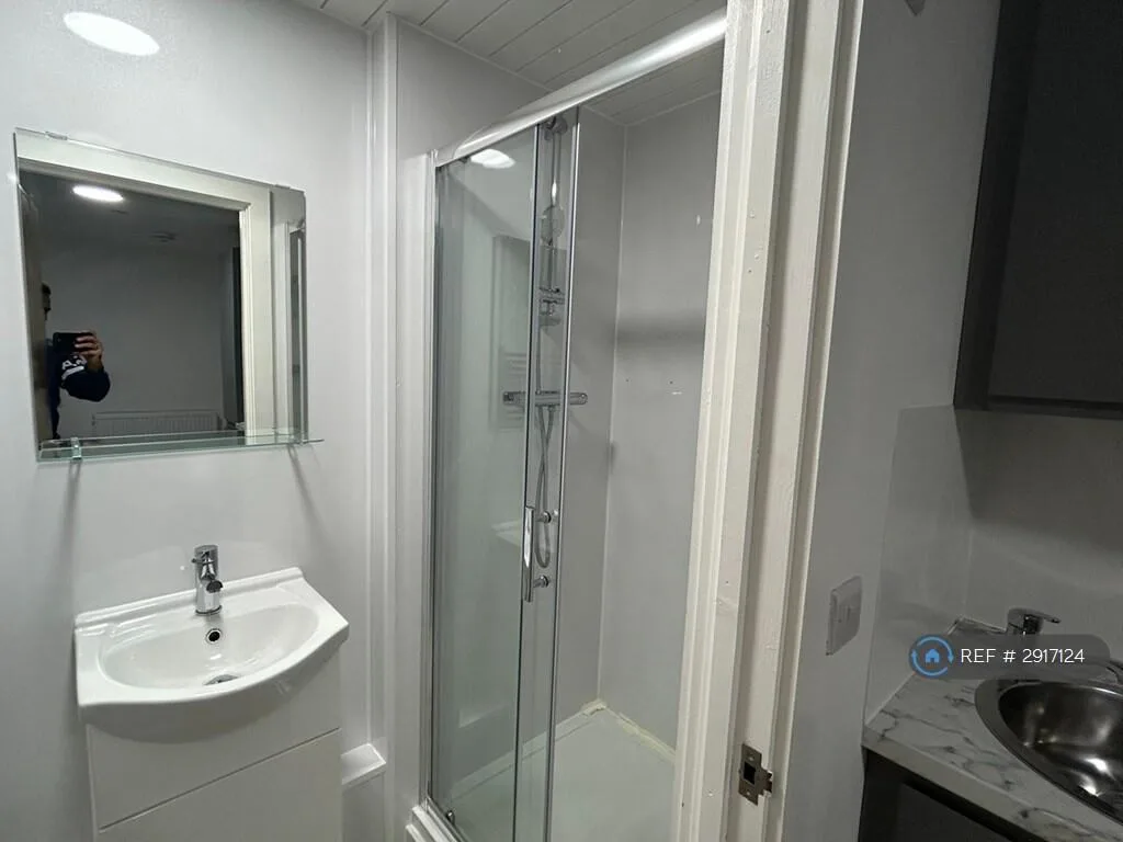 Studio flat for rent