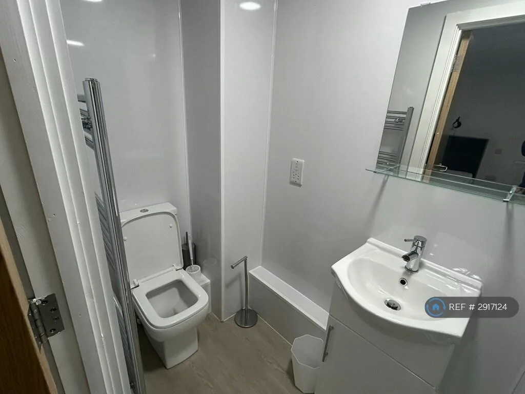 Studio flat for rent