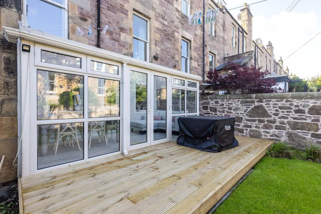 2 bedroom ground floor maisonette for rent