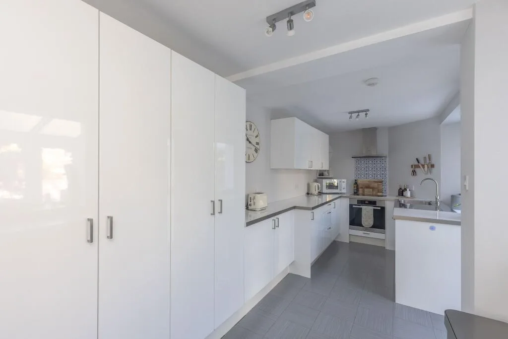2 bedroom ground floor maisonette for rent