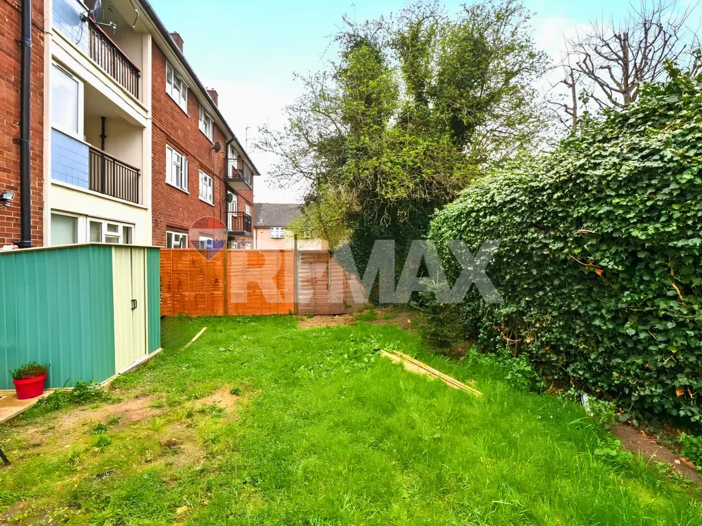 3 bedroom maisonette for rent
