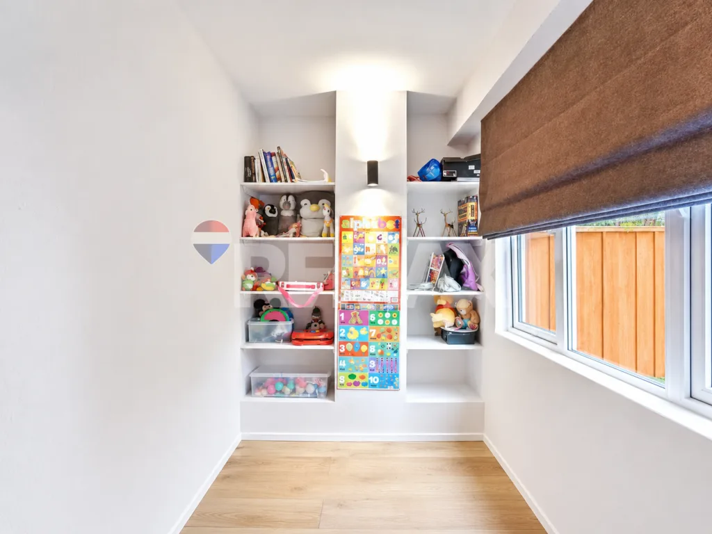 3 bedroom maisonette for rent