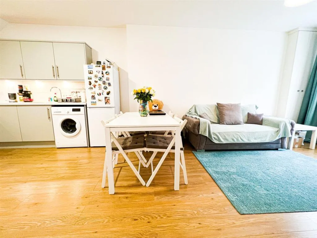 1 bedroom ground floor flat for rent