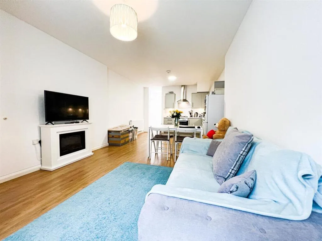 1 bedroom ground floor flat for rent