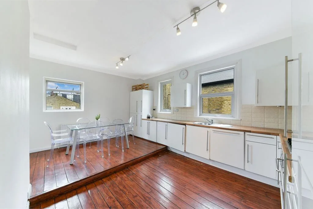 3 bedroom apartment for rent
