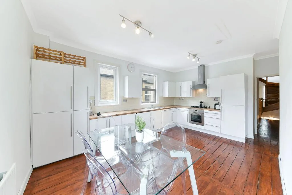 3 bedroom apartment for rent