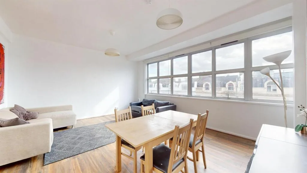 4 bedroom flat for rent