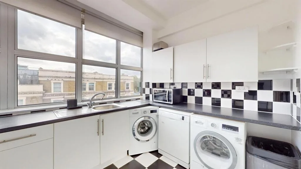 4 bedroom flat for rent