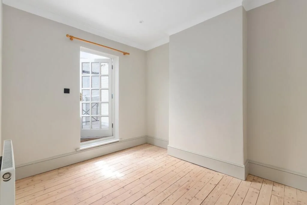 2 bedroom house for rent