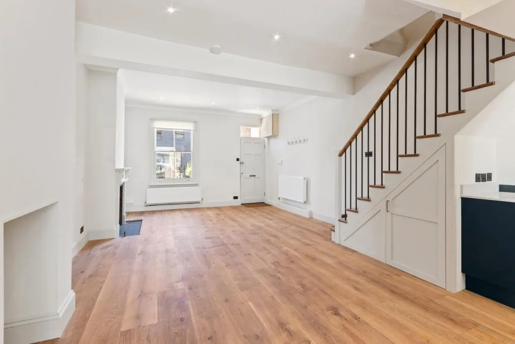 2 bedroom house for rent