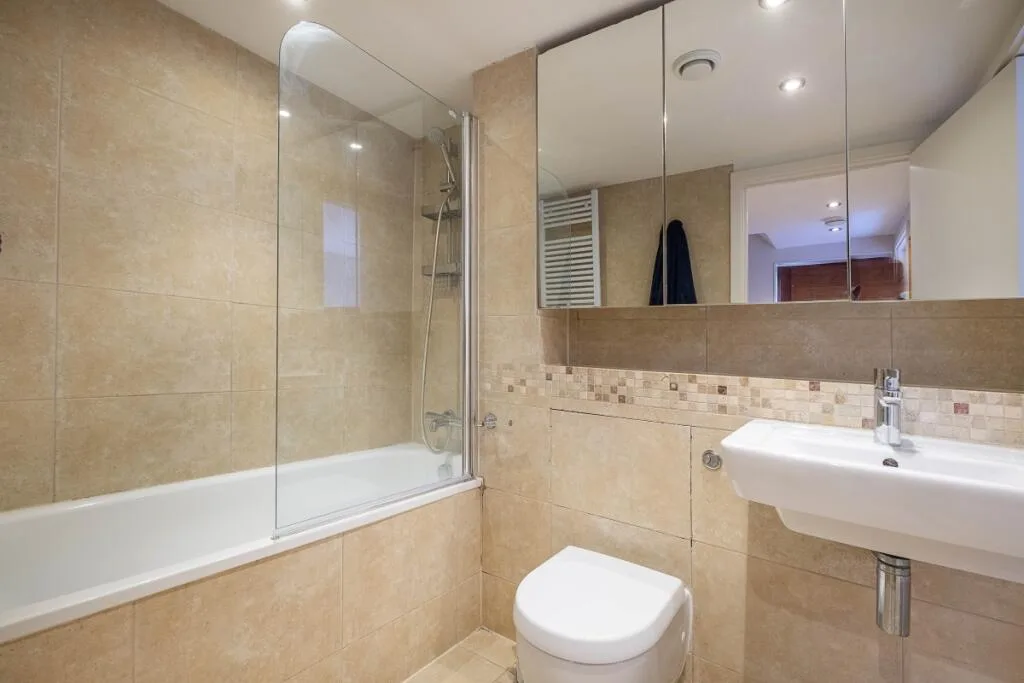 2 bedroom end of terrace house for rent