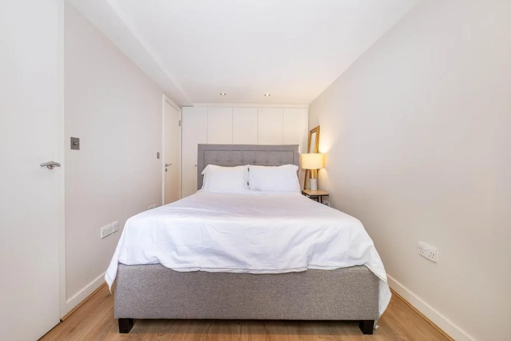 2 bedroom end of terrace house for rent