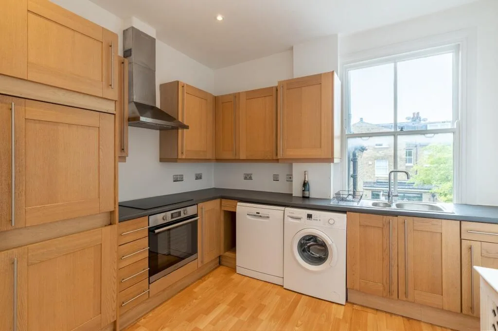 3 bedroom flat for rent