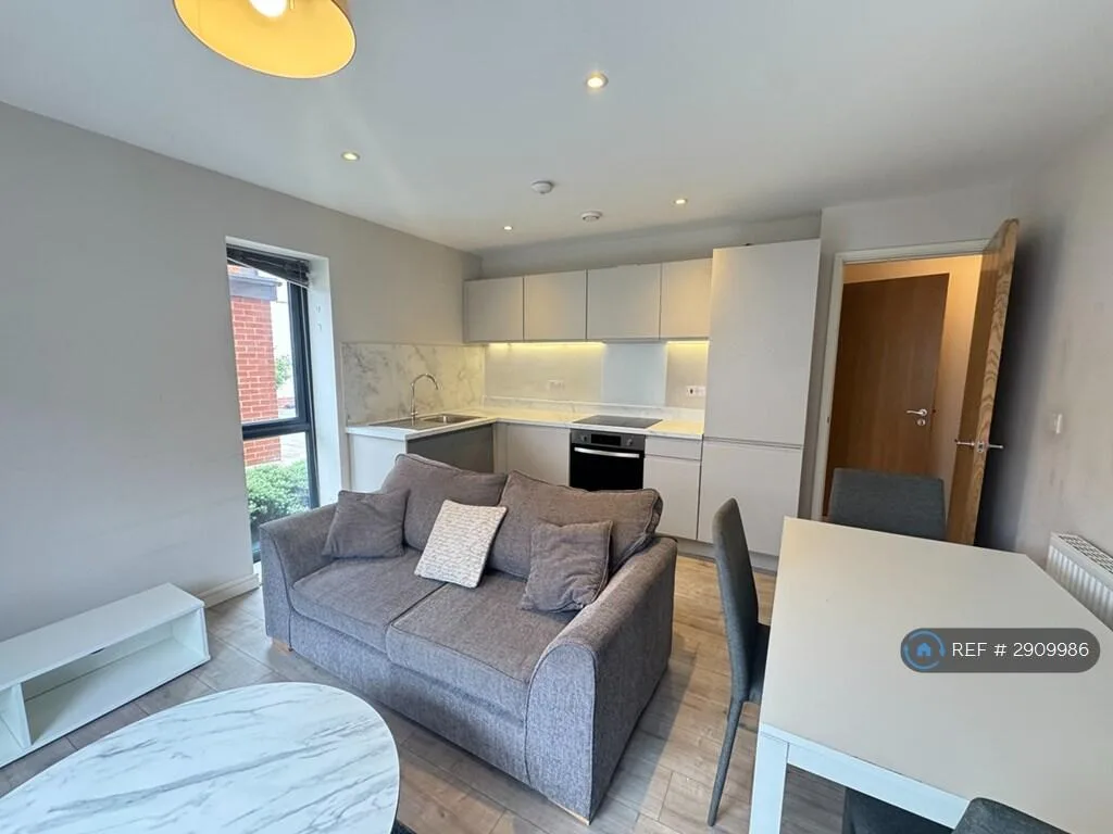 2 bedroom flat for rent