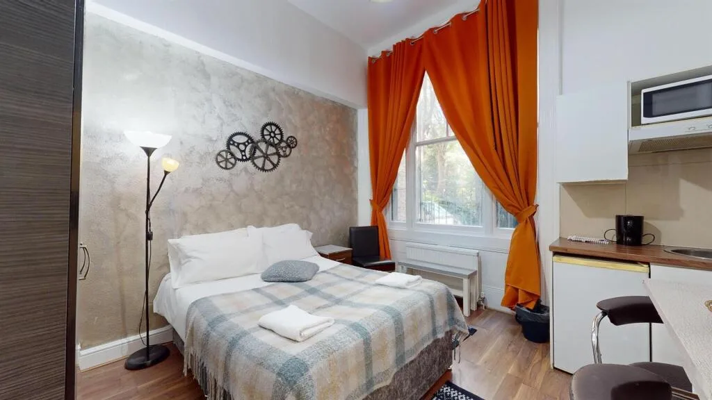 Studio flat for rent