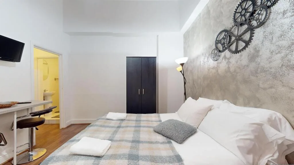 Studio flat for rent