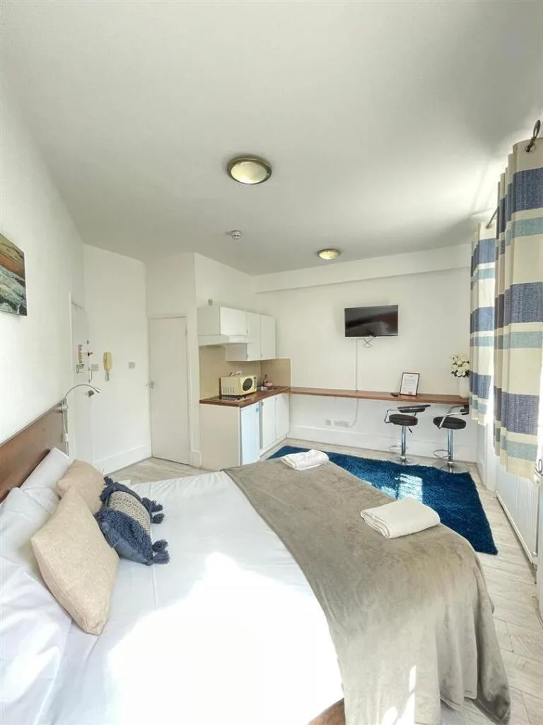 Studio flat for rent