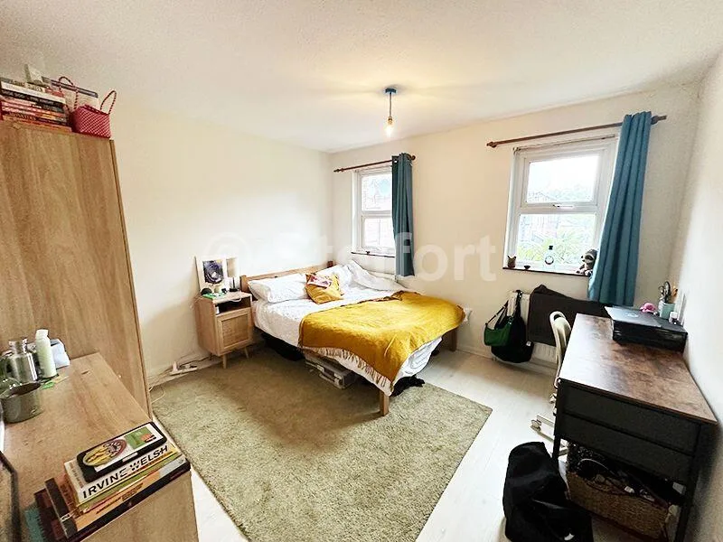4 bedroom terraced house for rent