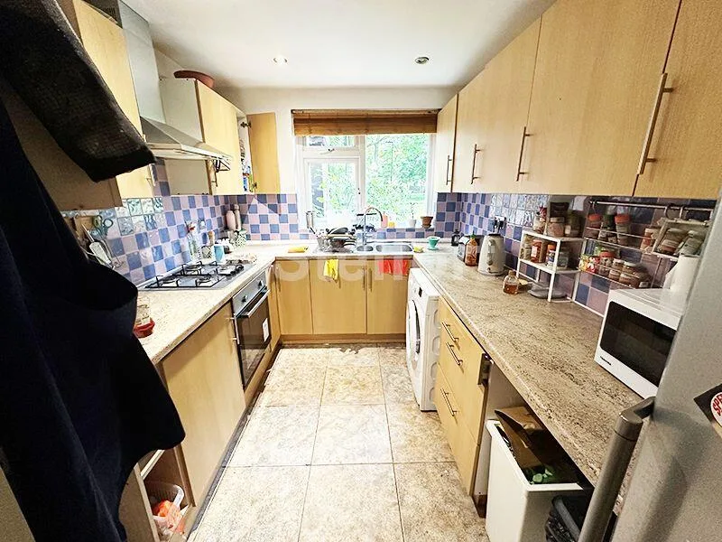 4 bedroom terraced house for rent