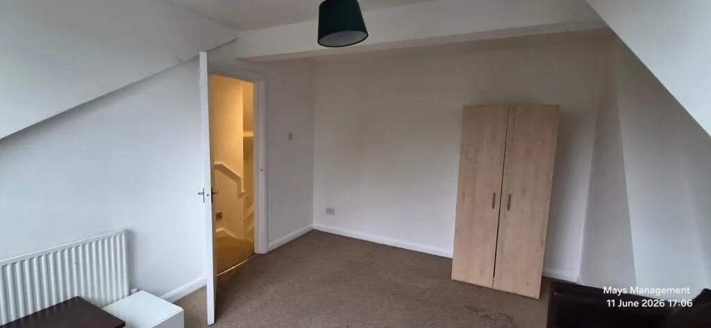 2 bedroom house for rent