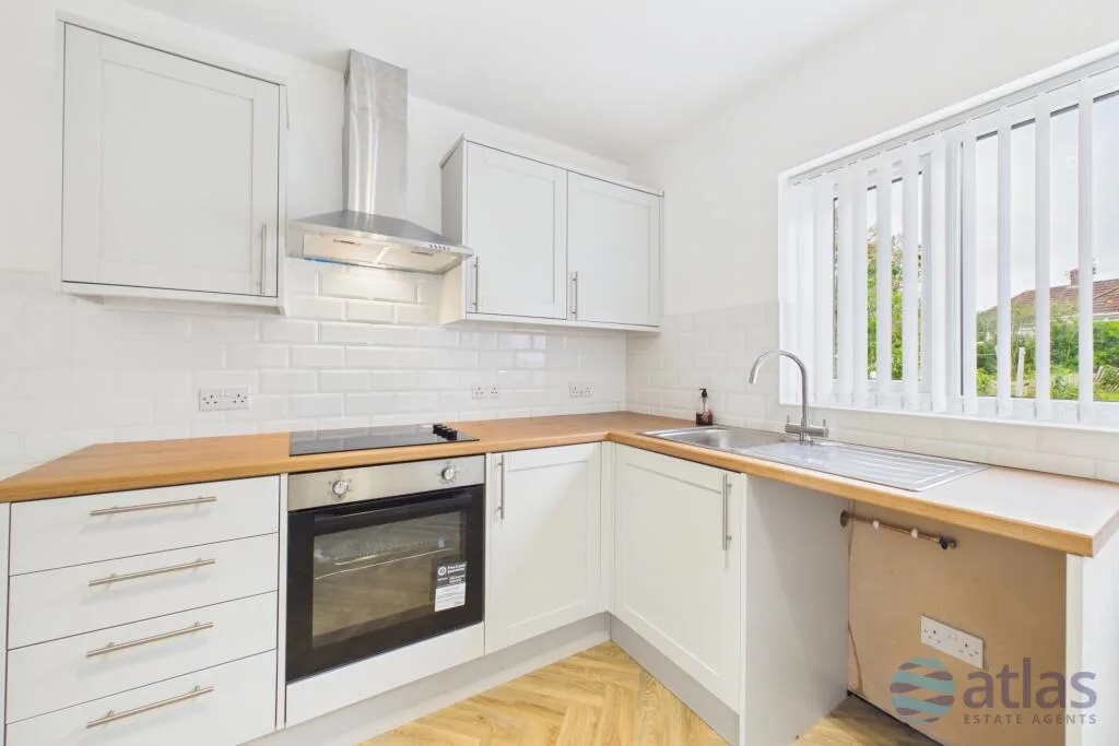 3 bedroom semi-detached house for rent