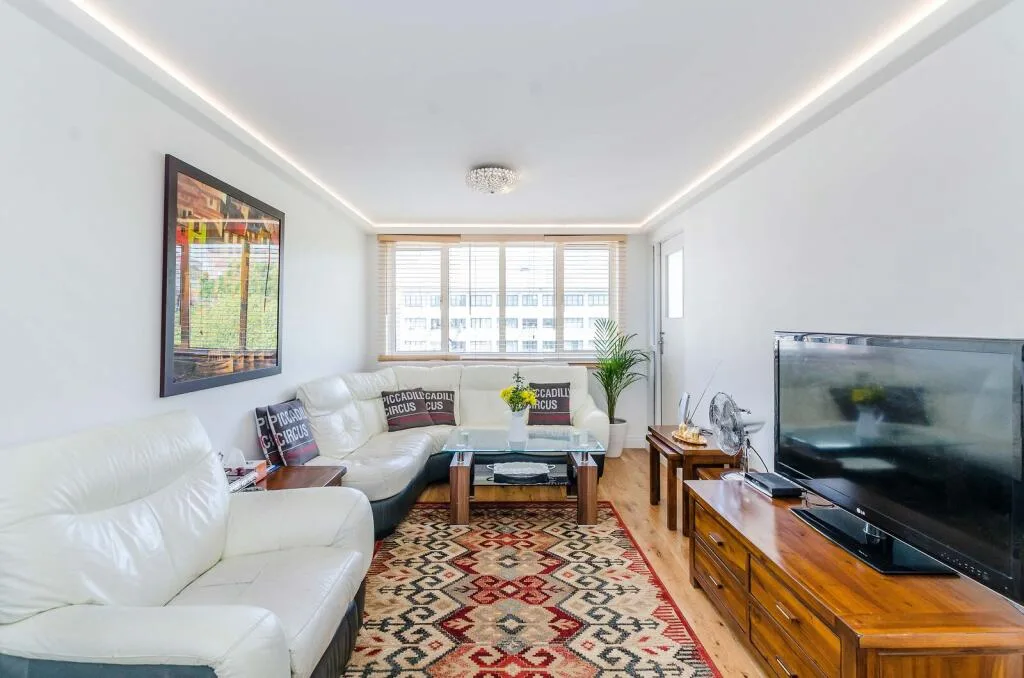 3 bedroom flat for rent