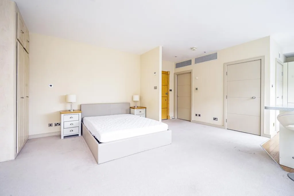 Studio apartment for rent