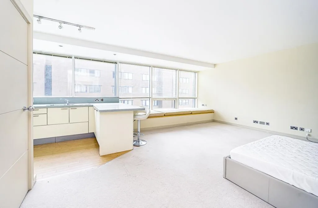Studio apartment for rent