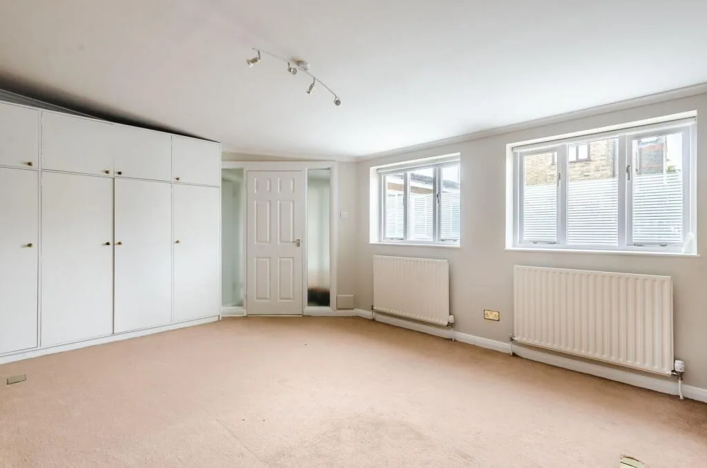 1 bedroom bungalow for rent