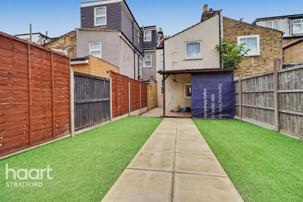 4 bedroom terraced house for rent