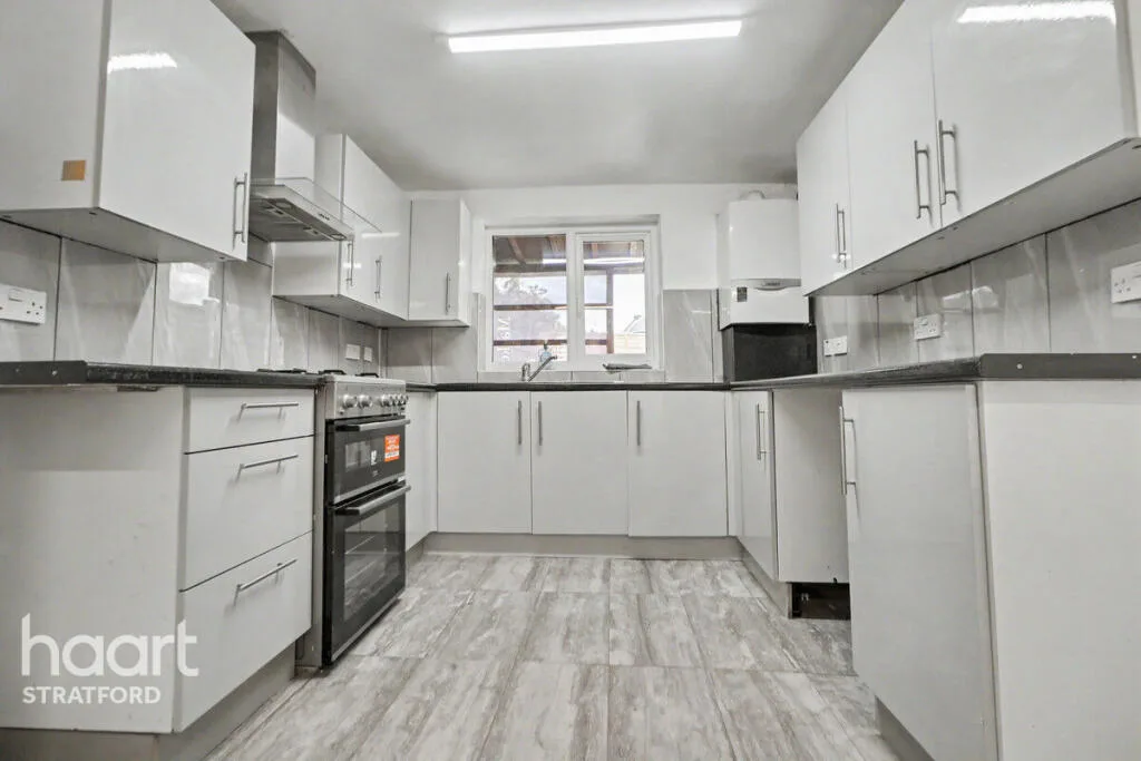 4 bedroom terraced house for rent