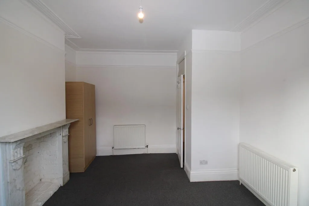 2 bedroom ground floor flat for rent