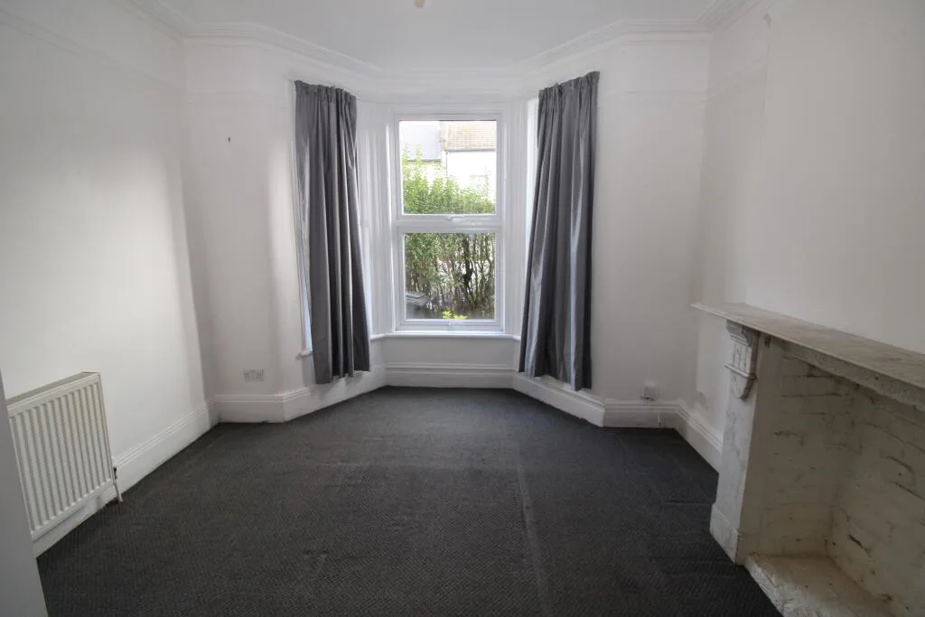 2 bedroom ground floor flat for rent