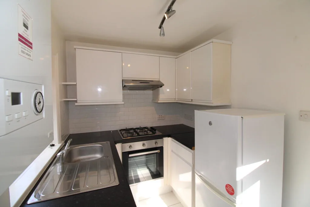 2 bedroom ground floor flat for rent