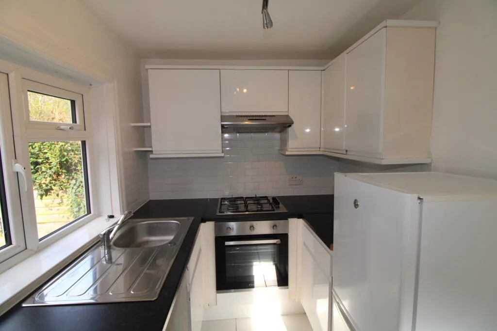 2 bedroom ground floor flat for rent