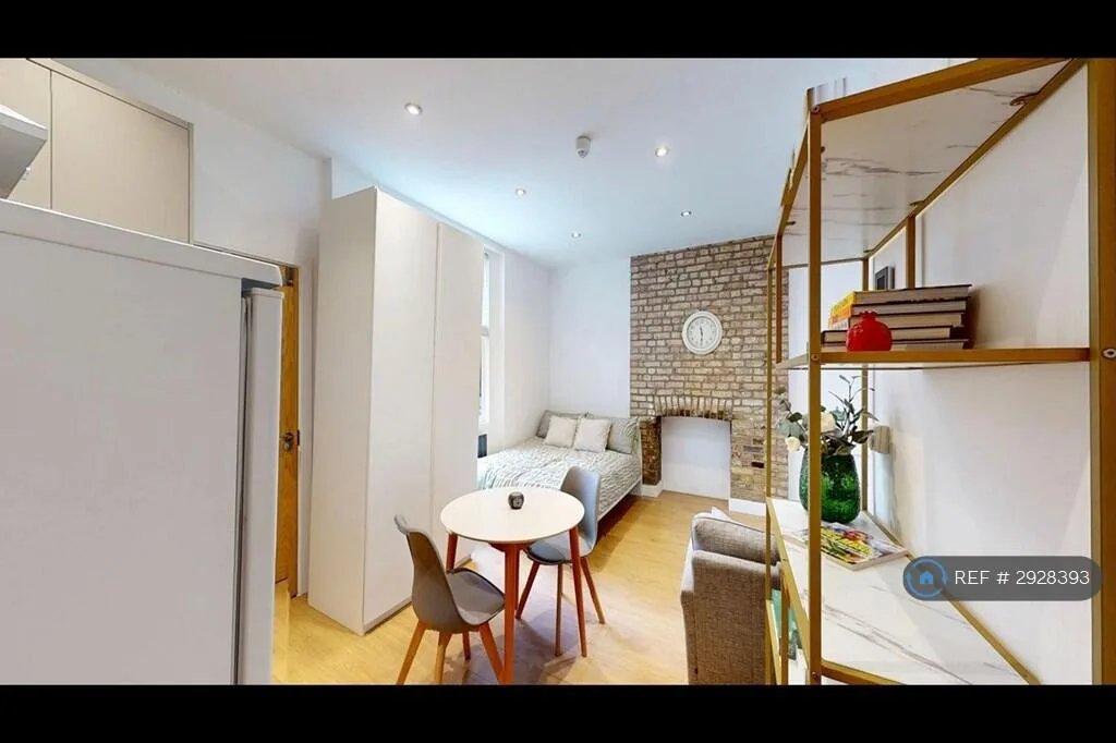 Studio flat for rent