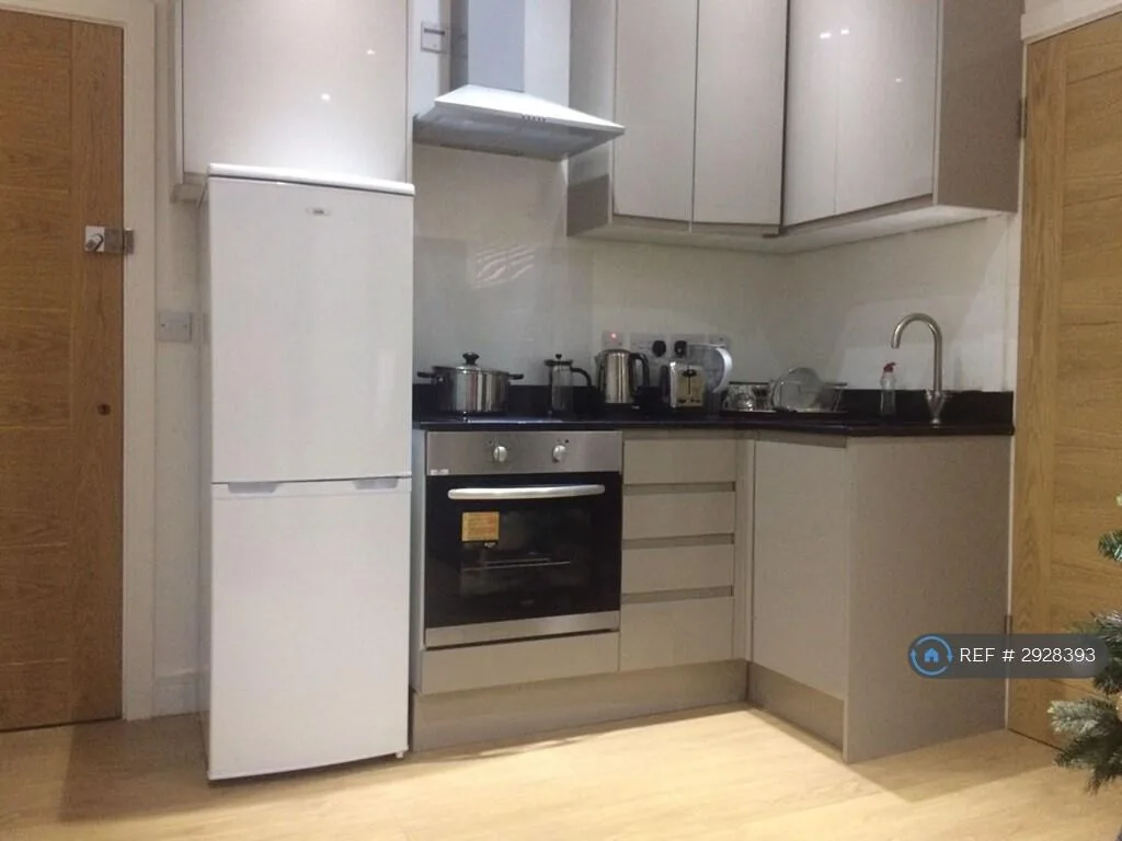 Studio flat for rent