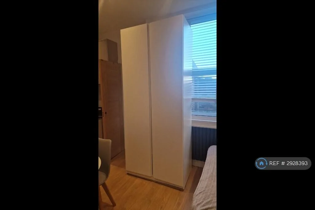 Studio flat for rent