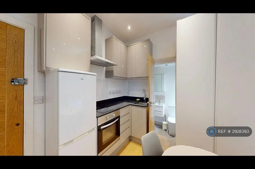Studio flat for rent