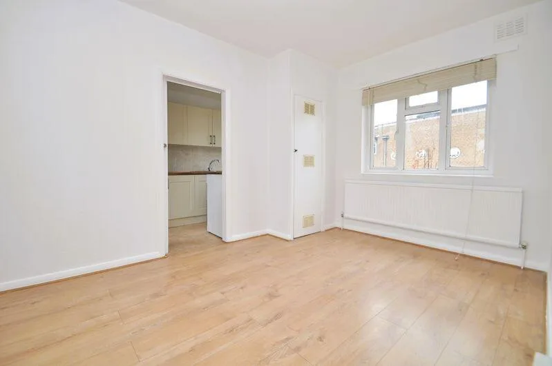 2 bedroom maisonette for rent