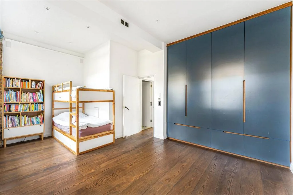 4 bedroom terraced house for rent