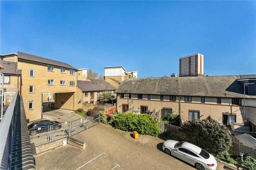 4 bedroom terraced house for rent