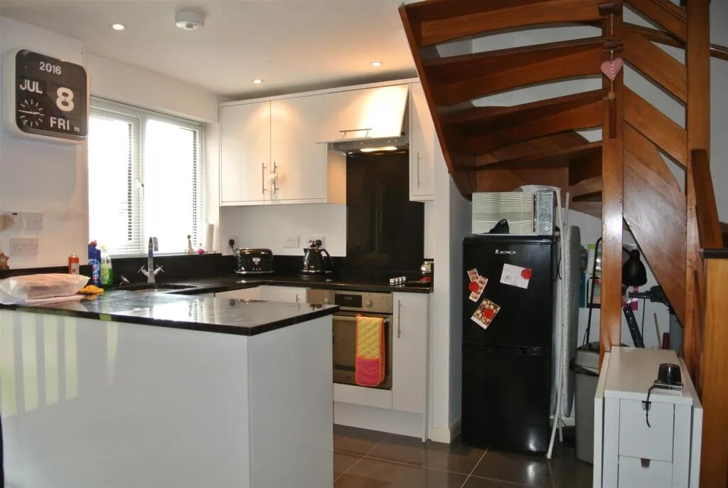 1 bedroom end of terrace house for rent