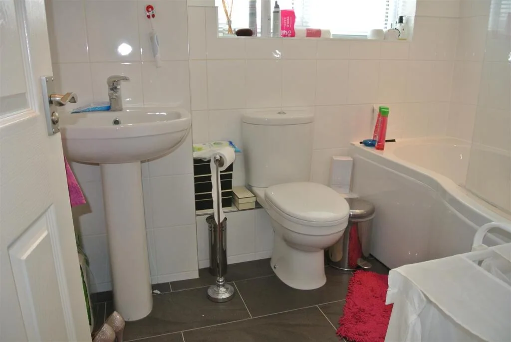 1 bedroom end of terrace house for rent